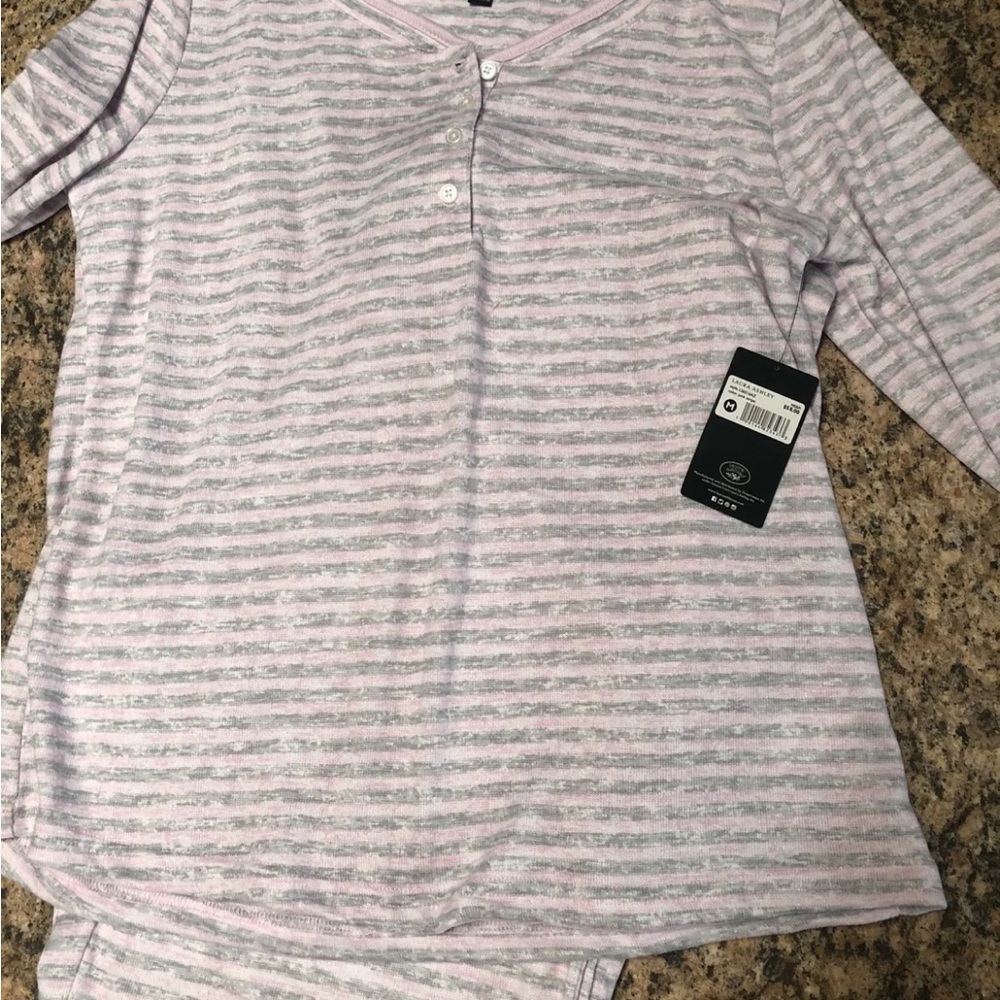 Laura ashley cozy Womens medium pink/grey striped pajamas .. so soft!! - Picture 5 of 6